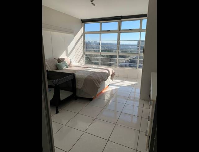 1 BEDROOM PROPERTY TO RENT IN NORTH BEACH